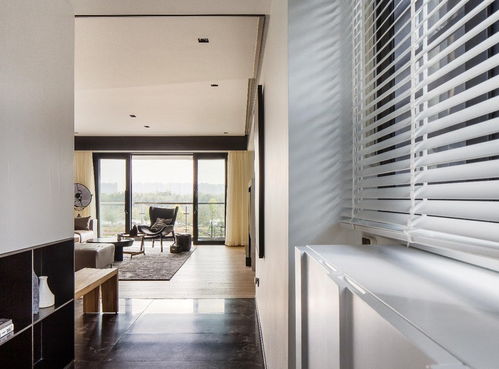 110平现代简约三居装修效果案例 明亮通透的住宅实景图赏析